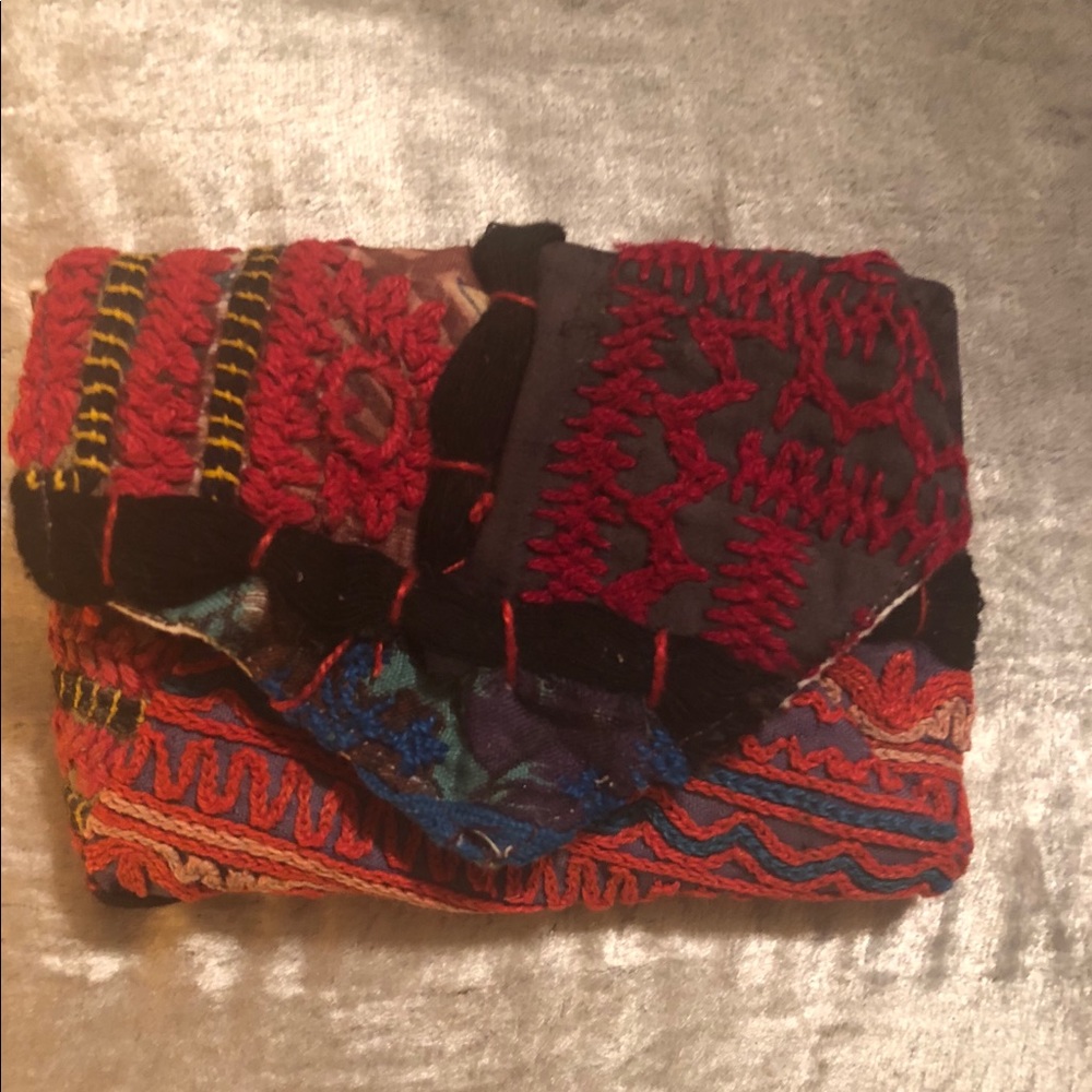 Anthrogologie 3 Embroidered Gift Card Holders.